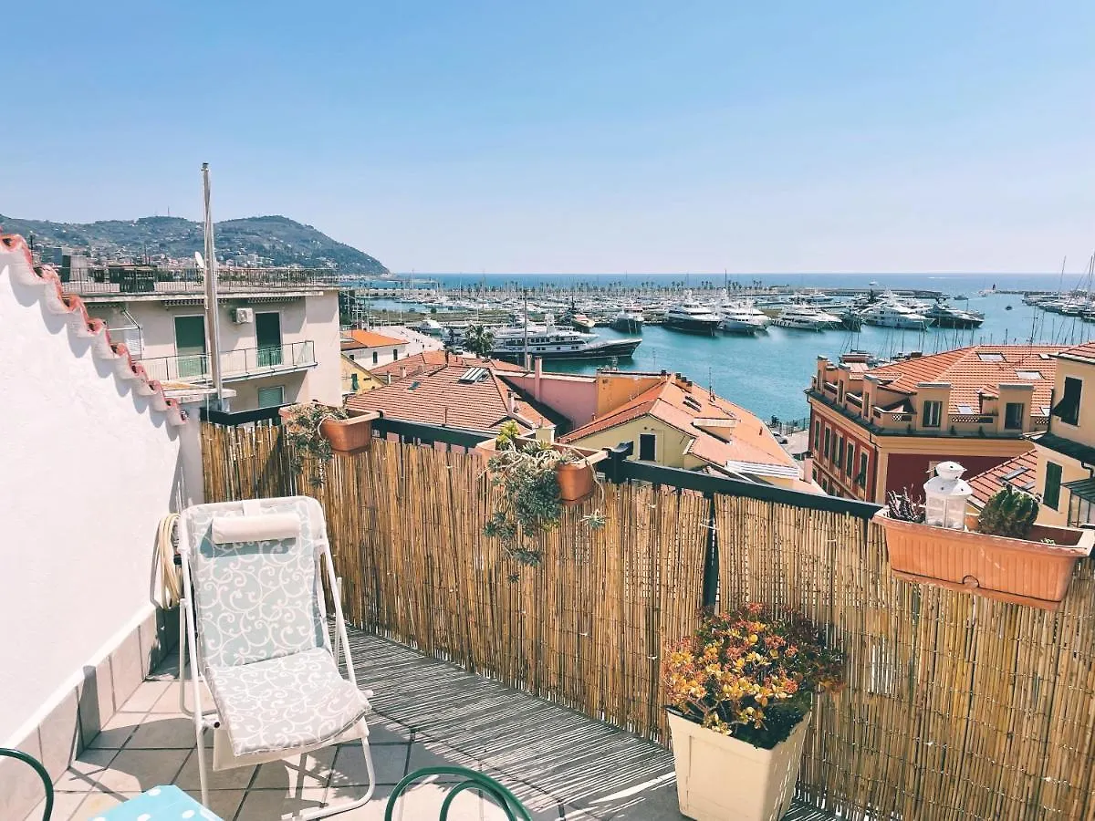 Apartment La Casetta Delle Balene Imperia Italy